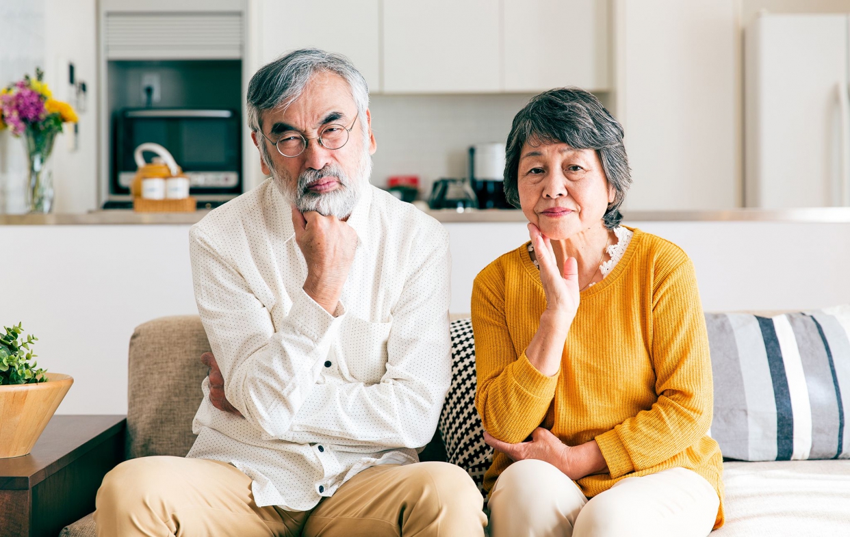 確認窗框的垂直度與水平度