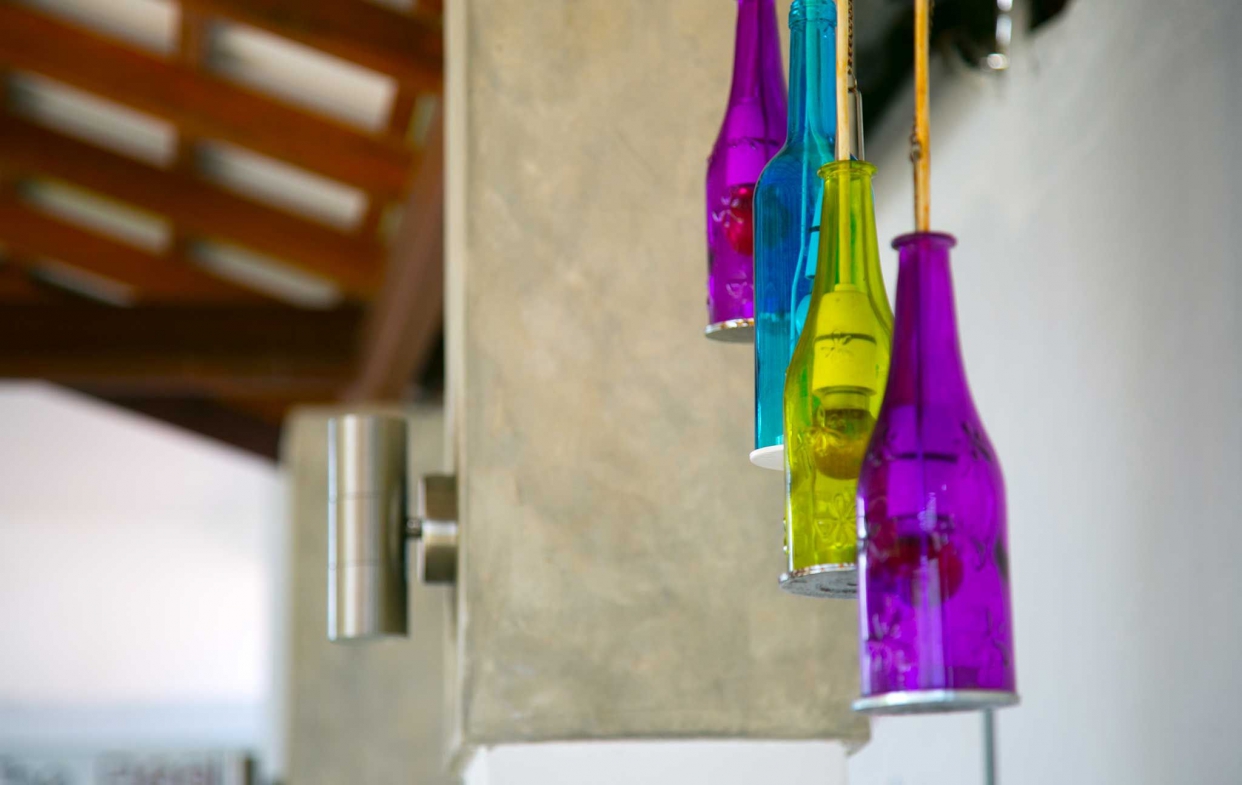 室內吊掛一些小配件