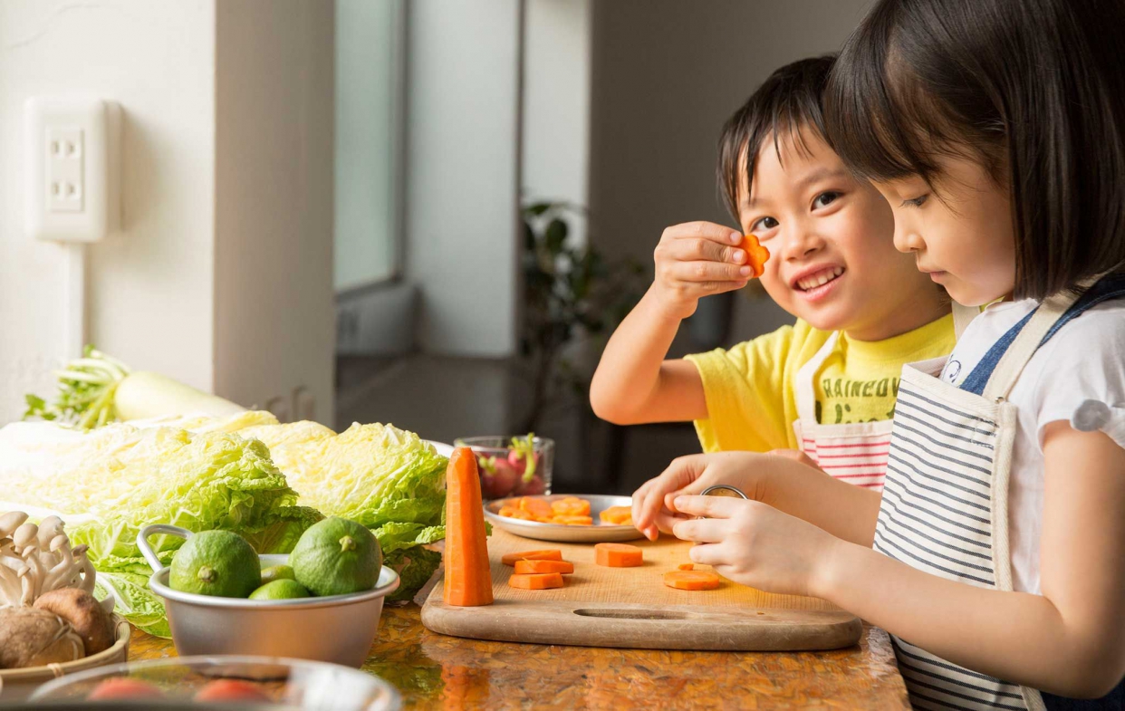 廚房翻修項目常見的有：裝潢、擺設