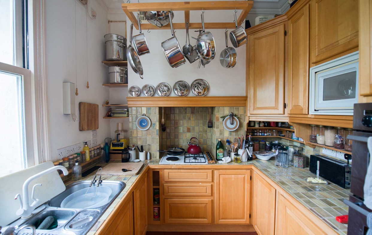 廚房翻修設計注意事項：廚房位置規劃-ㄇ字型