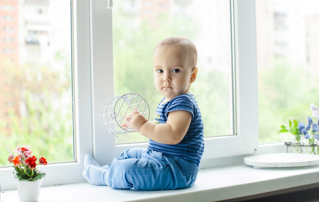 窗戶安全攸關兒童墜樓意外-3。