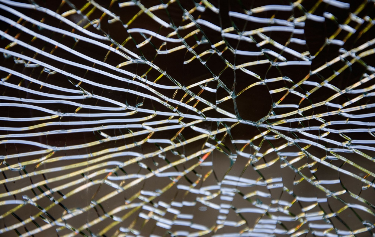 依靠專業師傅技術施工