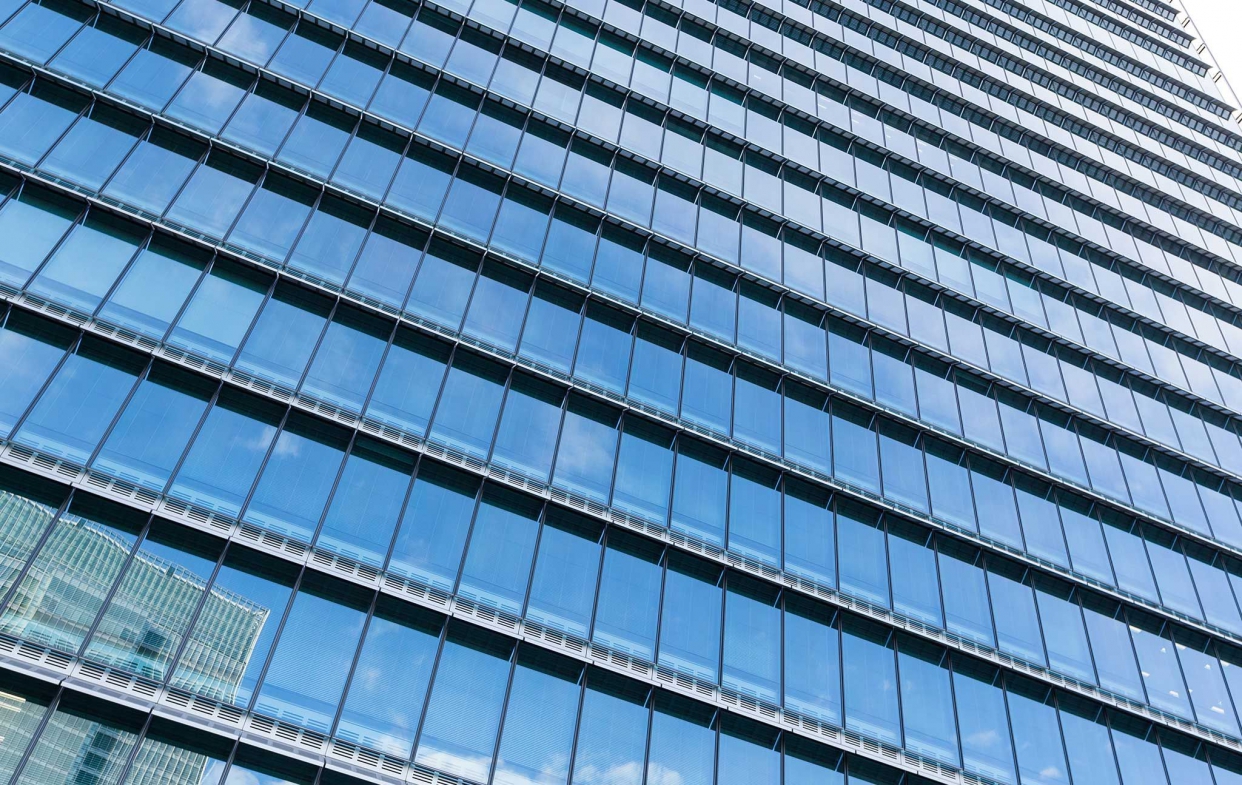 玻璃隔音種類：膠合玻璃。