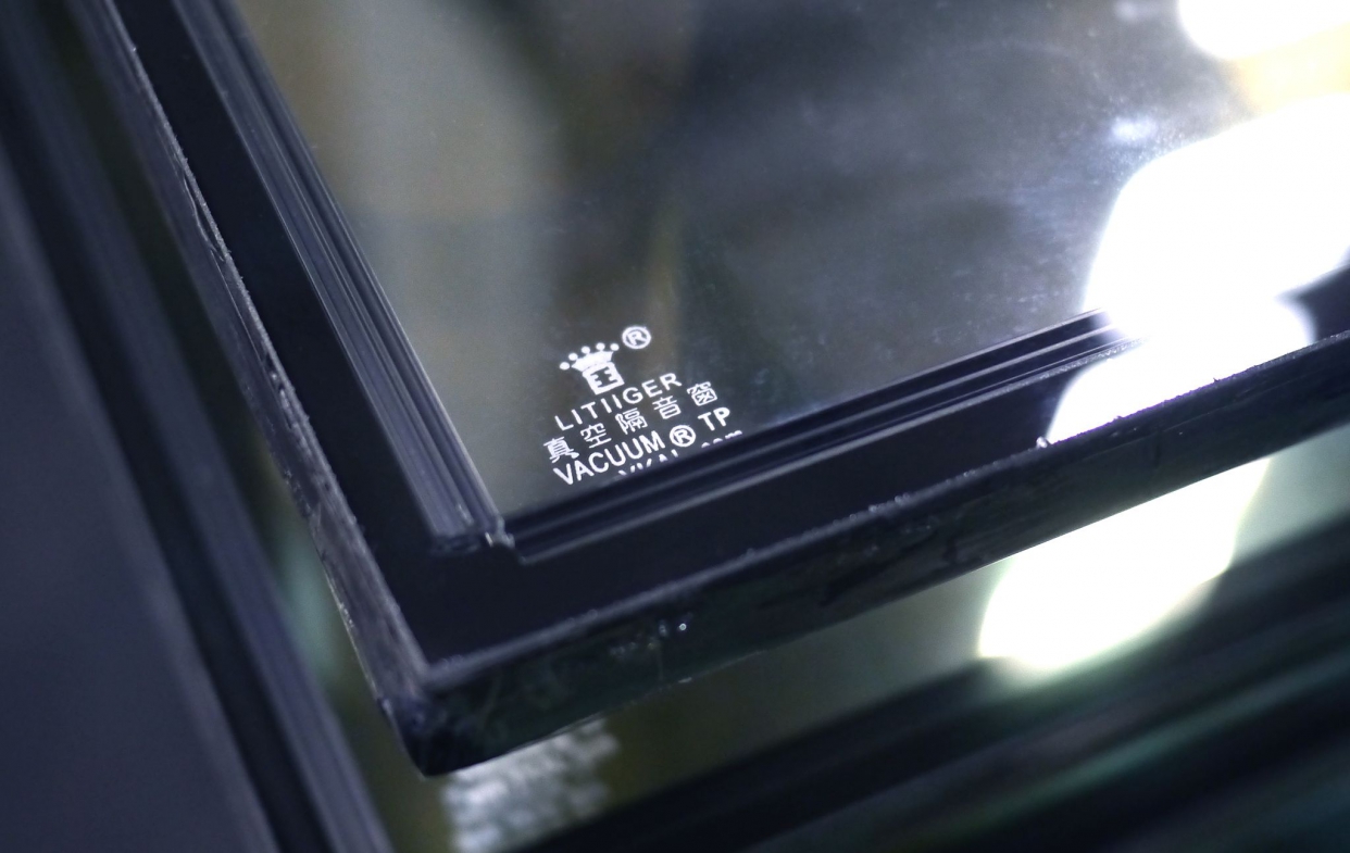 玻璃隔音種類：單層玻璃、複層玻璃、膠合玻璃。