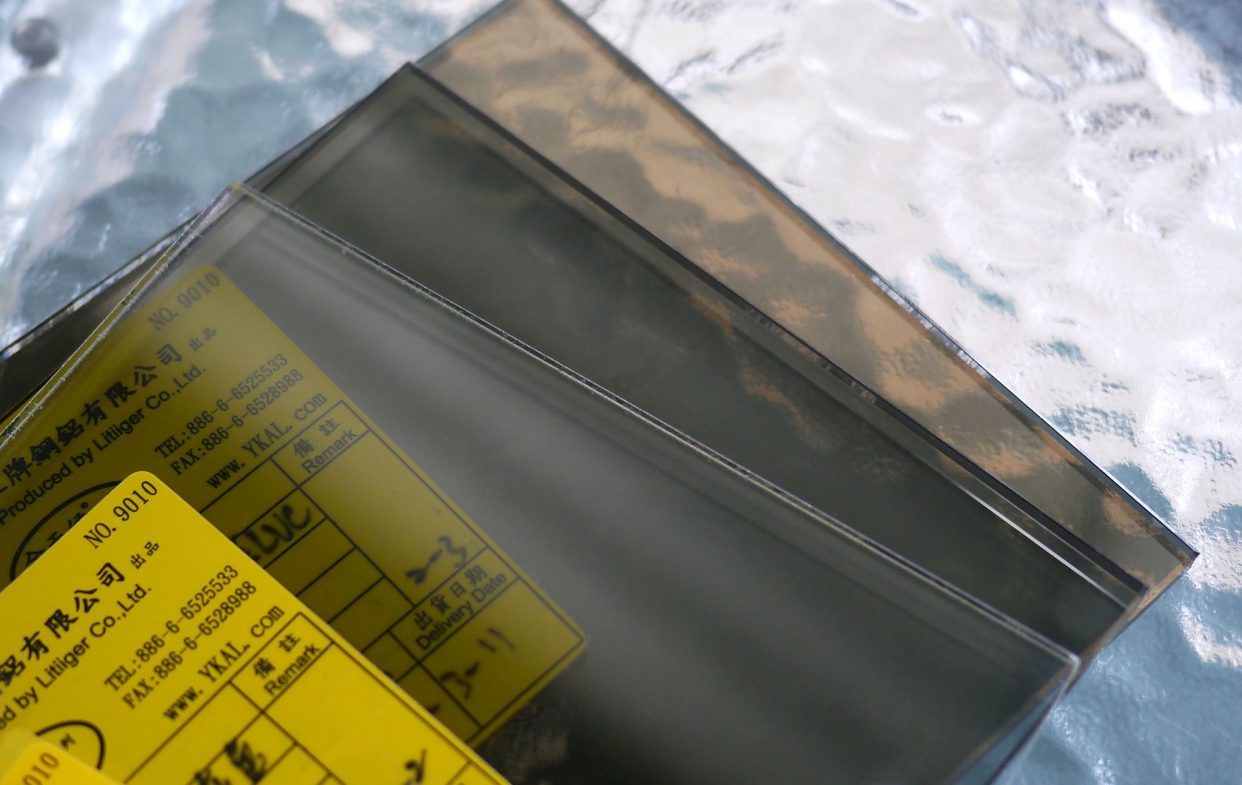 氣密窗推薦-有色玻璃