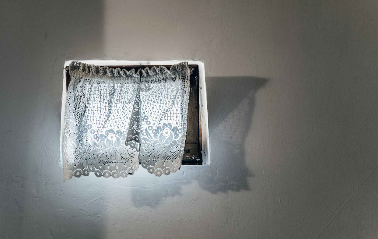 窗戶佔外牆比例較小