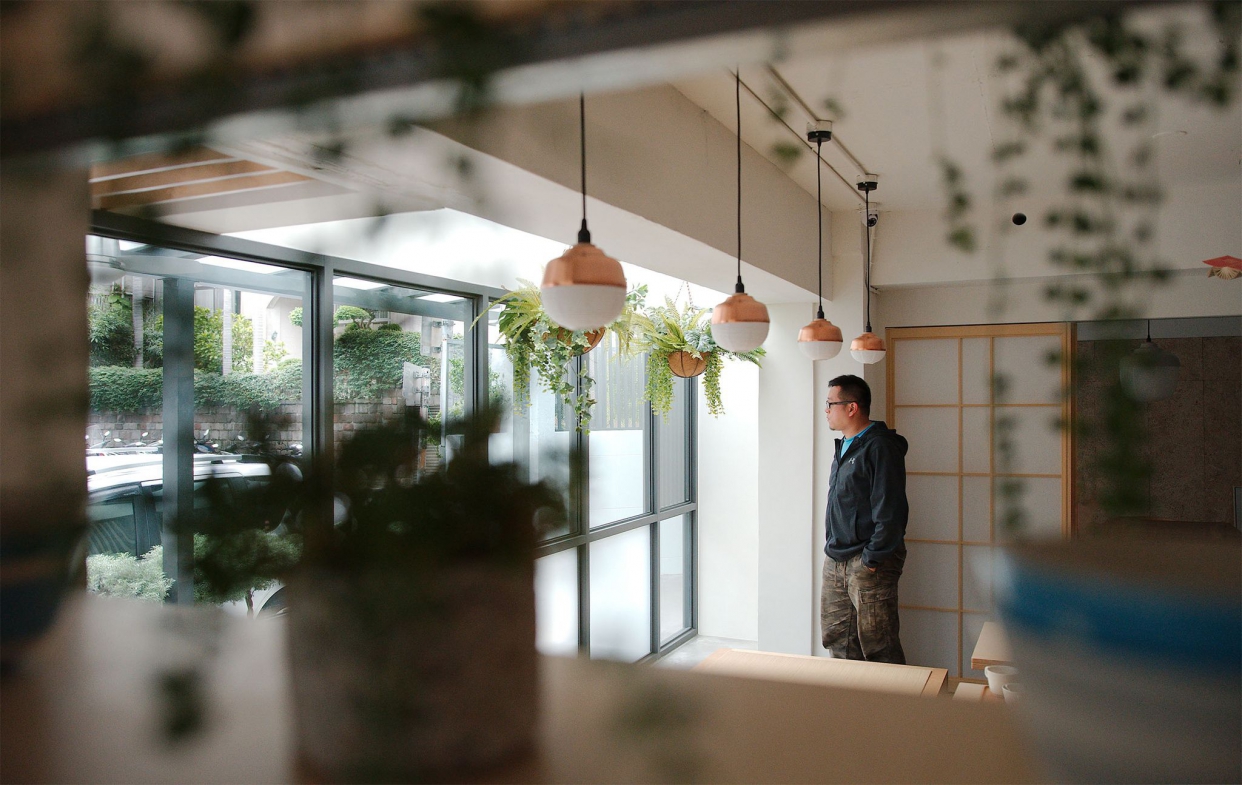 與公園為鄰的cafe-shop