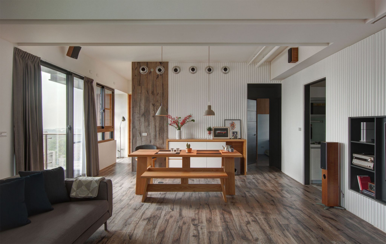 大片落地窗通風舒適的空間