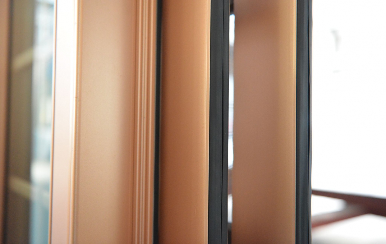 氣密窗(鋁窗)防水條更換方式簡單可自行更換