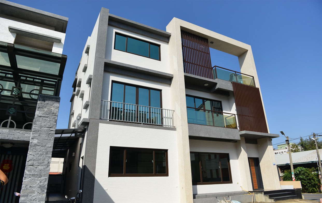 建築物外牆鋁窗(鋁門窗)