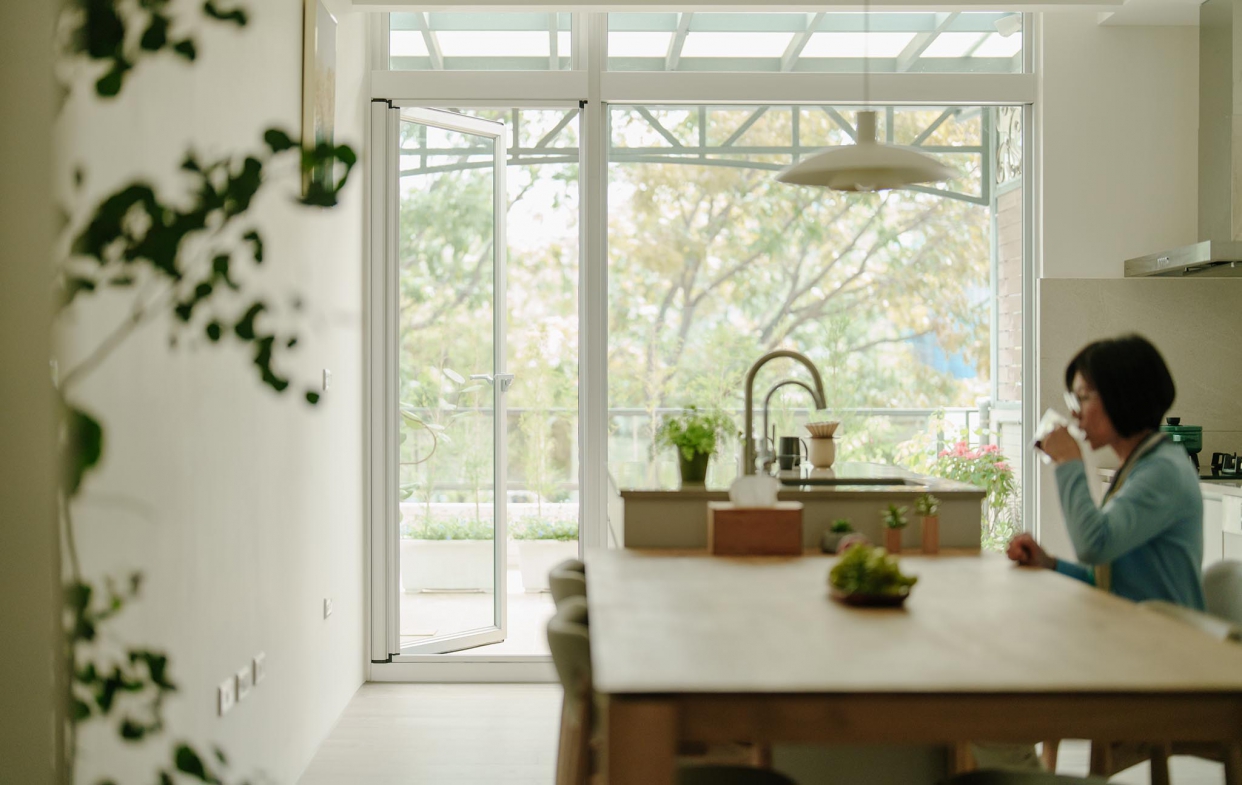 廚房氣密落地窗