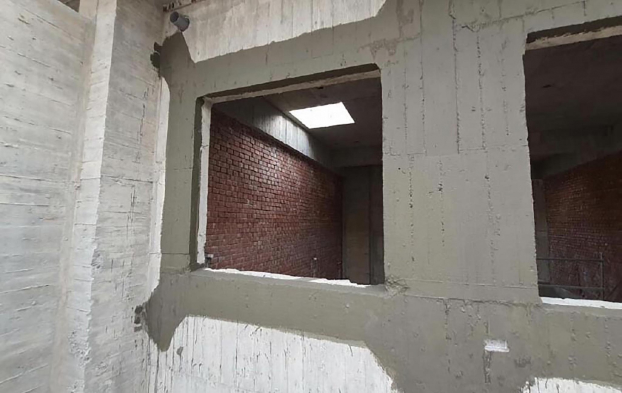 四角以玻璃纖維抗裂網強化