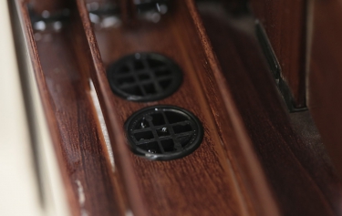 防阻塞排水孔有效引導雨水排出室外