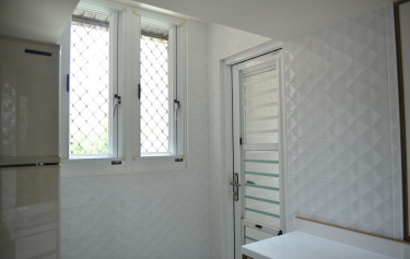 王牌全天候隔音氣密3108型橫拉窗