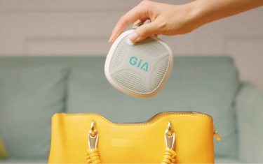 GiA-SUNNY可攜式V-UVC紫外線除菌器小巧可放進袋子中