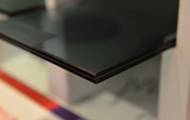 Low-E玻璃具有高透光率、低反射率、熱能阻絕等特色