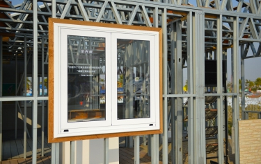 日式外掛框體結構