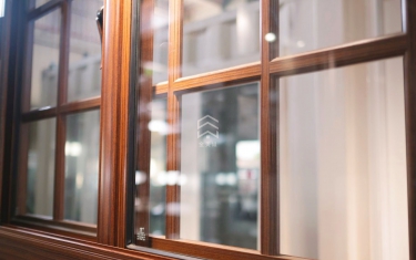 >顏色一致遠離鐵窗醜又髒