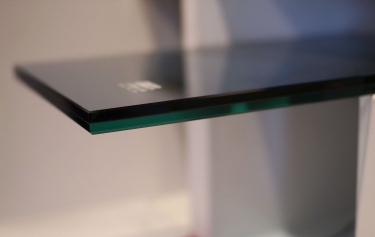 膠合玻璃隔音佳且可有效隔離紫外線