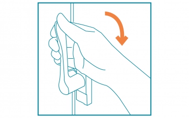 全天候橫拉窗安全把手使用方法-1.往下轉動為開啟狀態