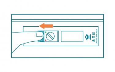 全天候橫拉窗兒童防墜裝置使用方式-1.將限制器開關向左推至最底