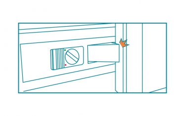 全天候橫拉窗兒童防墜裝置使用方式-2.安全檔塊將自動彈起，限制窗戶開口大小