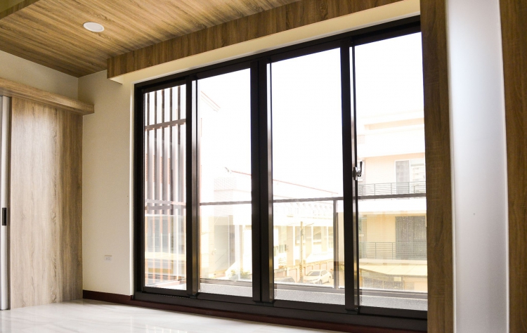 王牌全天候隔音氣密橫拉窗(四拉落地窗)