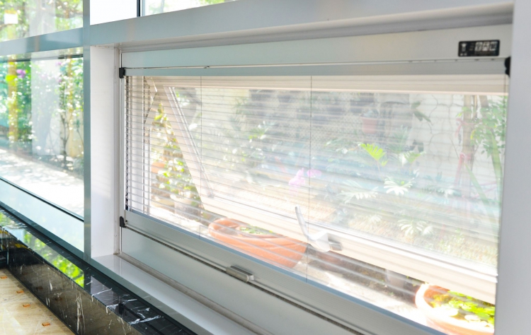 推開窗摺疊紗窗